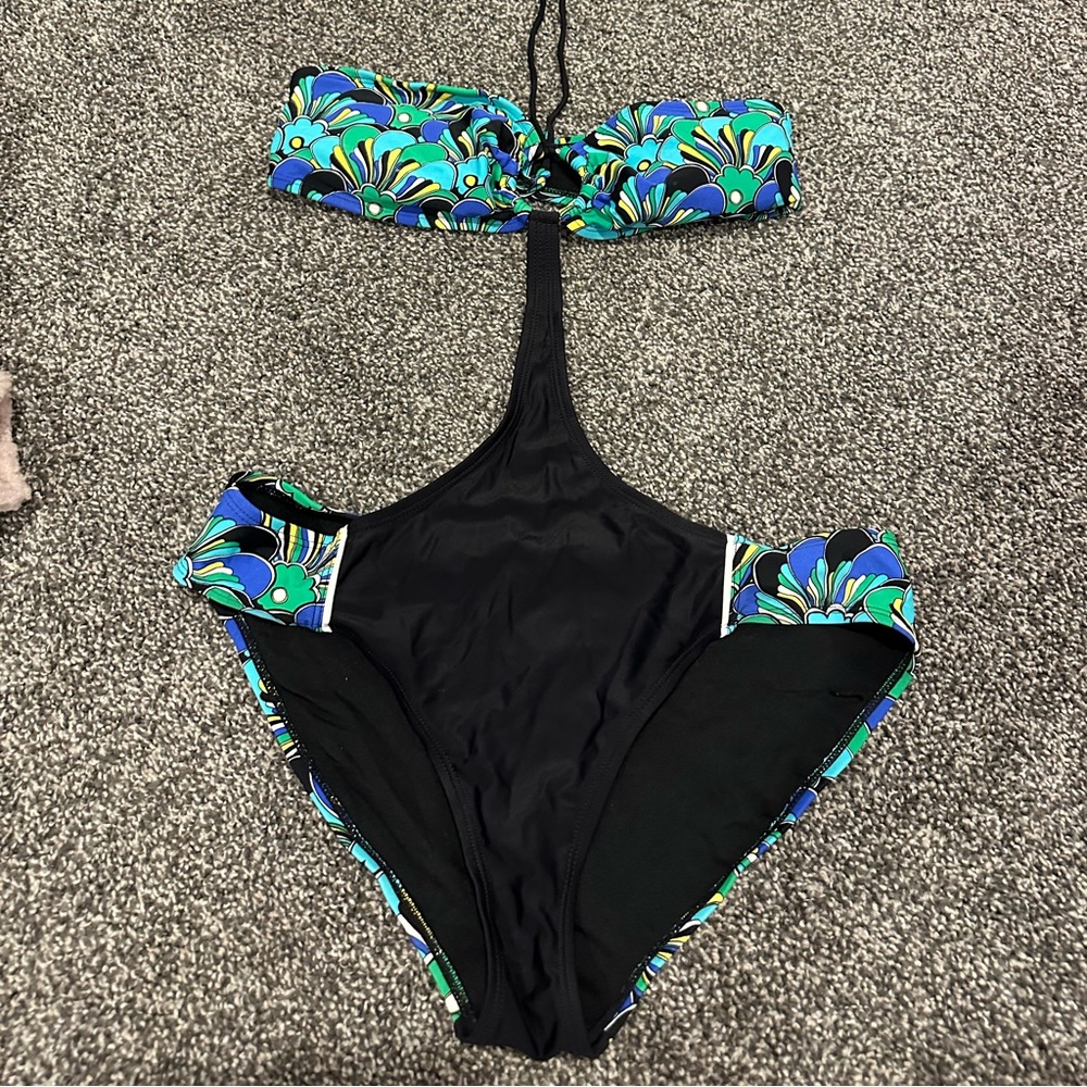 One piece cut out swim suit